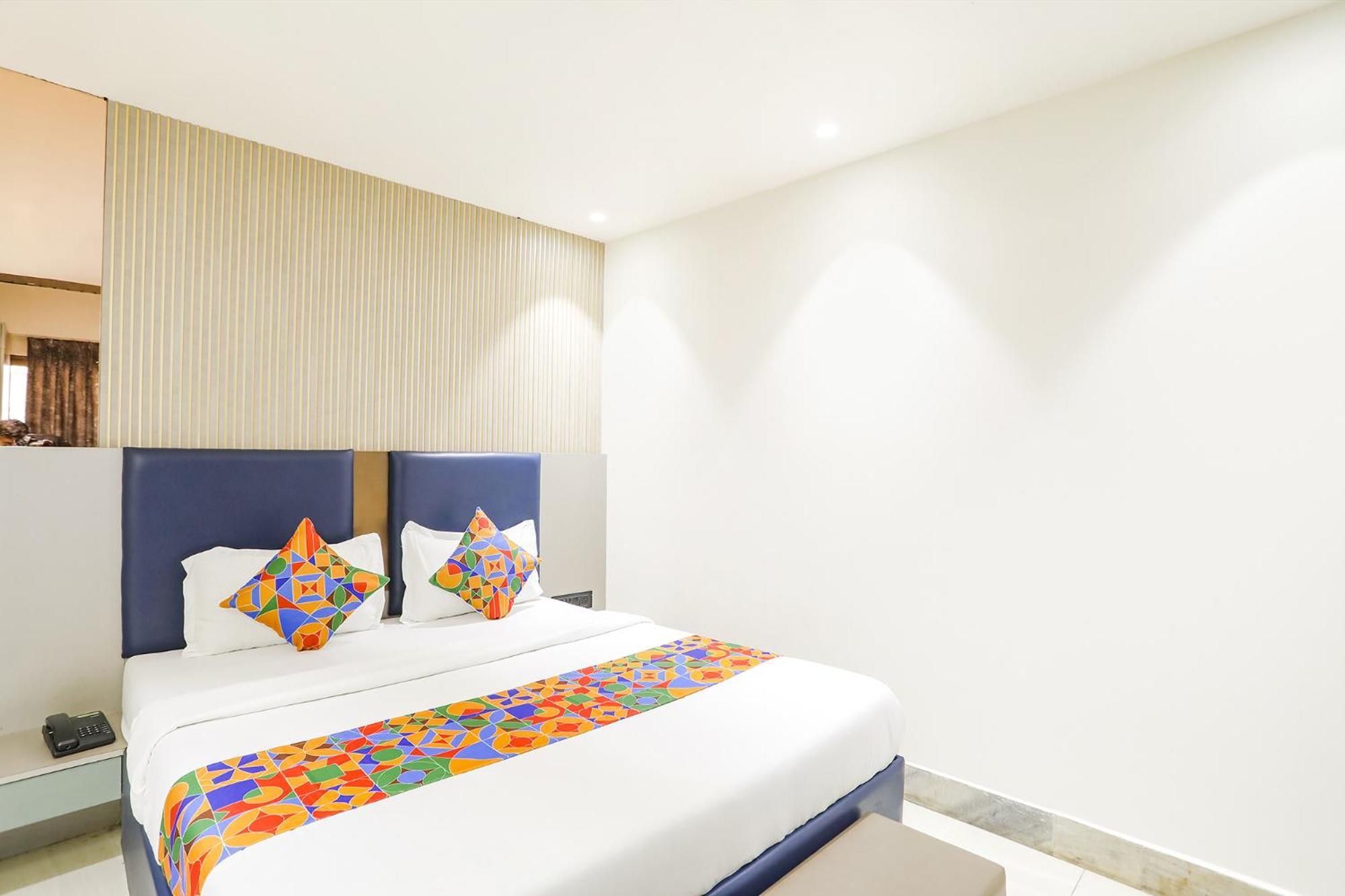 Collection O 37401 Hotel Shirdi Park Inn Esterno foto