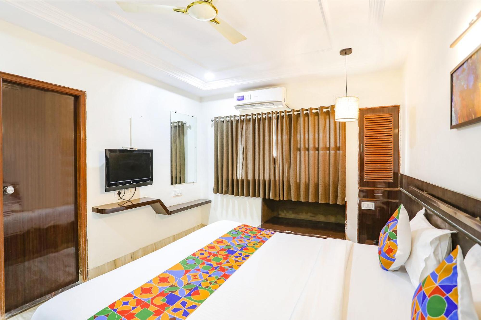 Collection O 37401 Hotel Shirdi Park Inn Esterno foto