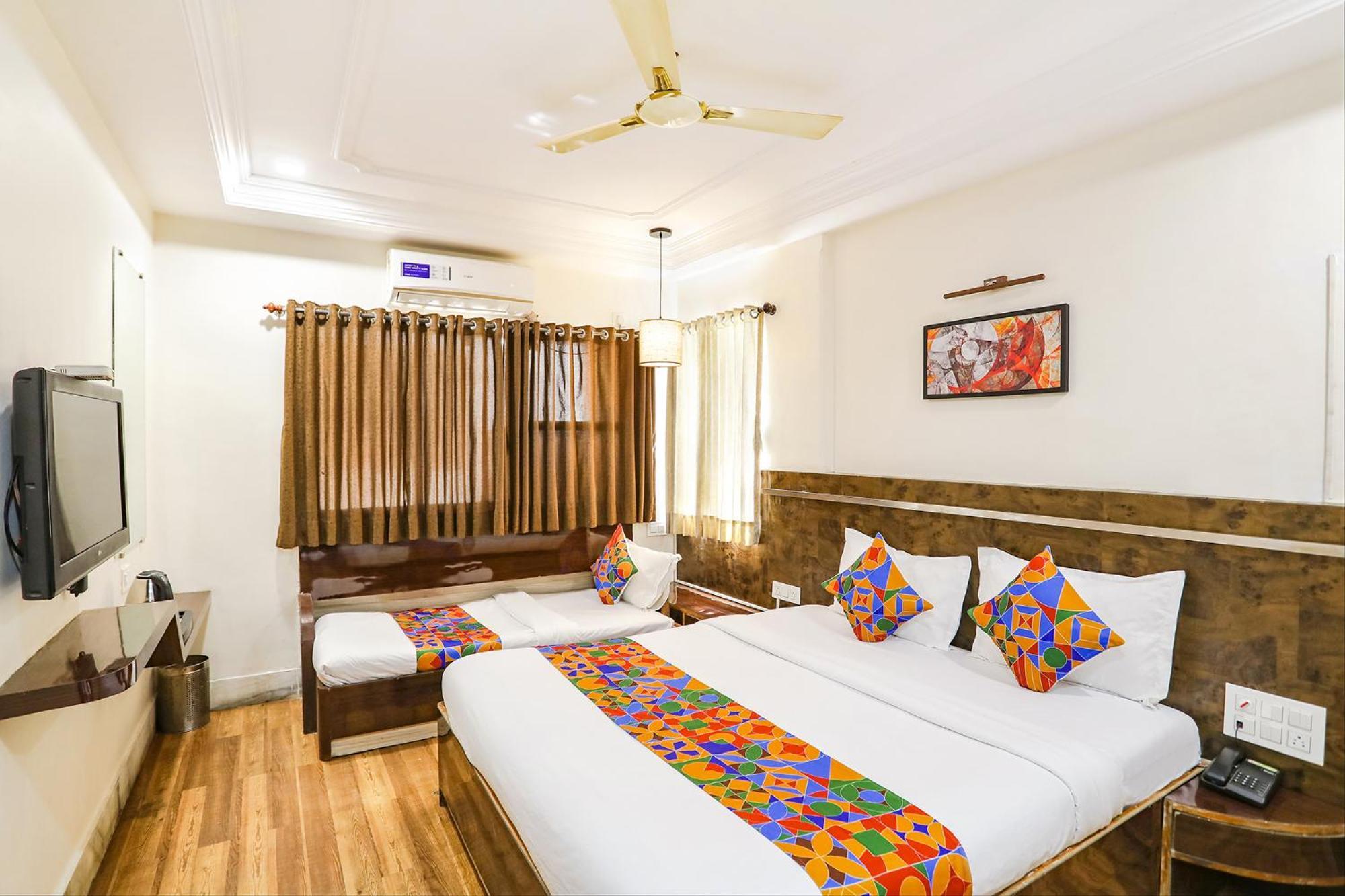 Collection O 37401 Hotel Shirdi Park Inn Esterno foto